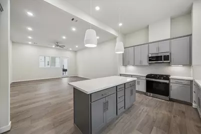 6330 Paddington Bend Drive, Houston, TX 77008 - Photo 9
