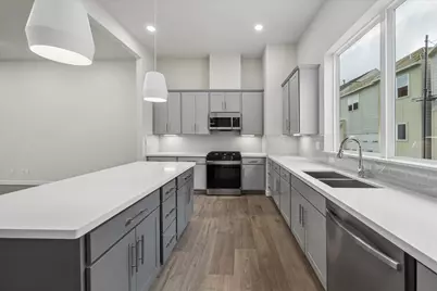 6330 Paddington Bend Drive, Houston, TX 77008 - Photo 7