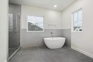 6330 Paddington Bnd Dr, Houston, TX 77008 - Photo 15