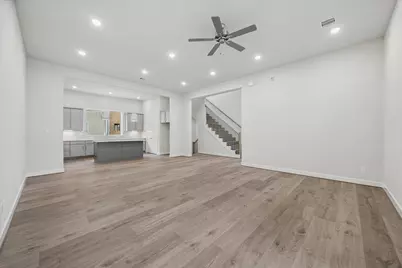 6330 Paddington Bend Drive, Houston, TX 77008 - Photo 11