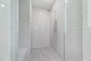 6330 Paddington Bnd Dr, Houston, TX 77008 - Photo 13