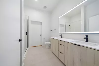 2623 Keene Street #0101, Houston, TX 77009 - Photo 9