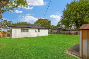 1 S Heights St, La Marque, TX 77568 - Photo 33