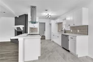 1 S Heights St, La Marque, TX 77568 - Photo 9