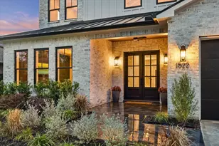 1522 Thornton Rd, Houston, TX 77018 - Photo 1