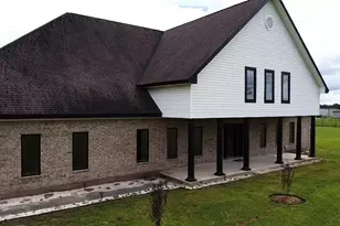 13979 Shellhammer Rd, Winnie, TX 77665 - Photo 5