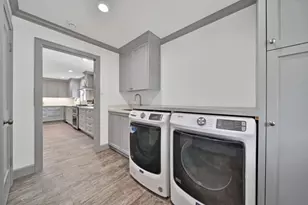 10042 Briar Forest Dr, Houston, TX 77042 - Photo 23