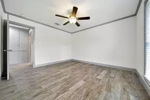 10042 Briar Forest Dr, Houston, TX 77042 - Photo 43