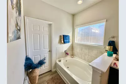 6542 Castle Loch Court, Houston, TX 77048 - Photo 21