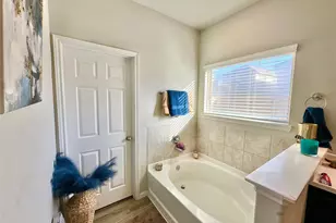 6542 Castle Loch Ct, Houston, TX 77048 - Photo 21