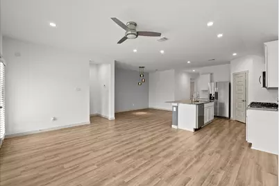 9907 Palm Royal Drive, Baytown, TX 77521 - Photo 7