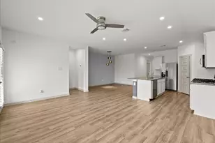 9907 Palm Royal Dr, Baytown, TX 77521 - Photo 7