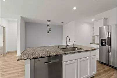 9907 Palm Royal Drive, Baytown, TX 77521 - Photo 11