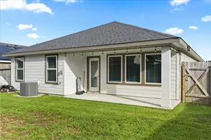 9907 Palm Royal Dr, Baytown, TX 77521 - Photo 29