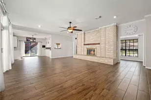 303 Narcissus St, Lake Jackson, TX 77566 - Photo 15