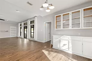 303 Narcissus St, Lake Jackson, TX 77566 - Photo 17