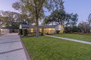 7702 Woodway Dr, Houston, TX 77063 - Photo 31