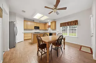 1409 Ward Bend St, Sealy, TX 77474 - Photo 9