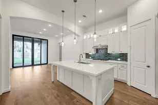 111 Liatris Ct, Conroe, TX 77304 - Photo 5