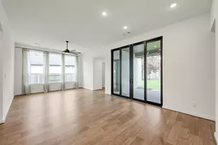 111 Liatris Ct, Conroe, TX 77304 - Photo 11