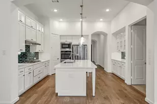 111 Liatris Ct, Conroe, TX 77304 - Photo 7