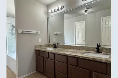 5007 Chase Mountain Drive, Bacliff, TX 77518 - Photo 7