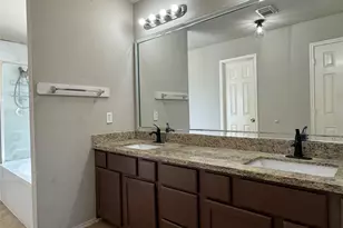 5007 Chase Mountain Dr, Bacliff, TX 77518 - Photo 7