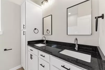 1105 East Main Street, Brenham, TX 77833 - Photo 11