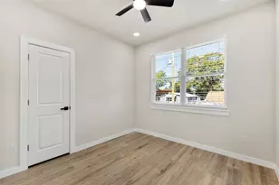 1105 E Main St, Brenham, TX 77833 - Photo 17