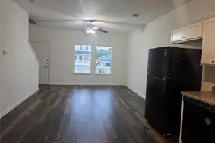 6311 White Oak Dr, Hitchcock, TX 77563 - Photo 9