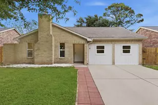 6718 Deer Ridge Ln, Houston, TX 77086 - Photo 1