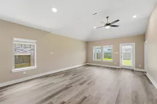 10546 Preserve Wy, Conroe, TX 77385 - Photo 9