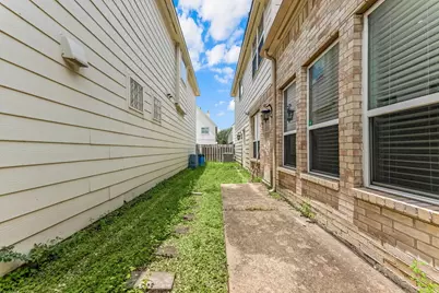 7559 Autumn Sun Drive, Houston, TX 77083 - Photo 37
