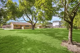 108 Annette Ln, Friendswood, TX 77546 - Photo 11