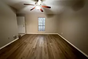 1037 N Chenango St, Angleton, TX 77515 - Photo 3
