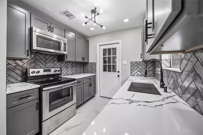 9710 Willow Wood Lane, Houston, TX 77086 - Photo 11