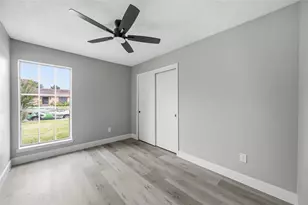 9710 Willow Wood Ln, Houston, TX 77086 - Photo 11