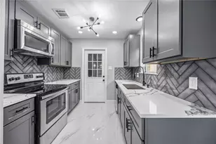 9710 Willow Wood Ln, Houston, TX 77086 - Photo 5