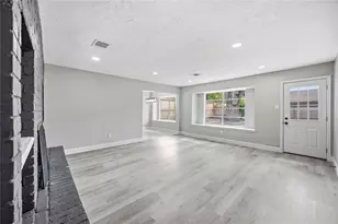 9710 Willow Wood Ln, Houston, TX 77086 - Photo 3