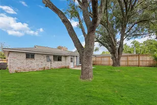 9710 Willow Wood Ln, Houston, TX 77086 - Photo 25