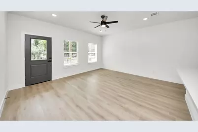1314 W Willis Street, Alvin, TX 77511 - Photo 23