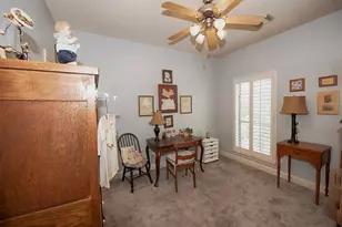 2402 Clippers Square, Nassau Bay, TX 77058 - Photo 19