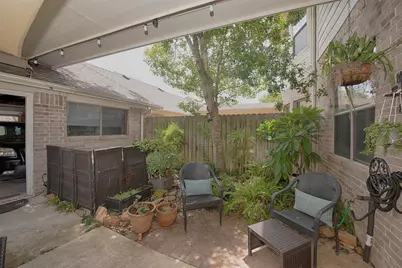2402 Clippers Square, Nassau Bay, TX 77058 - Photo 23