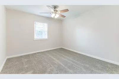 1309 W Lang Street, Alvin, TX 77511 - Photo 13