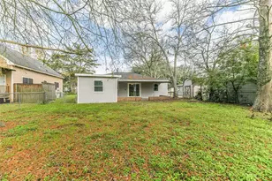 1309 W Lang St, Alvin, TX 77511 - Photo 21