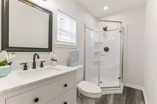 1309 W Lang St, Alvin, TX 77511 - Photo 13