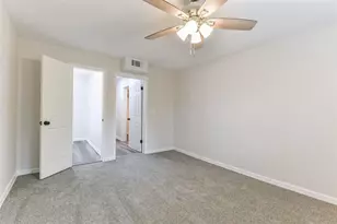 1309 W Lang St, Alvin, TX 77511 - Photo 11