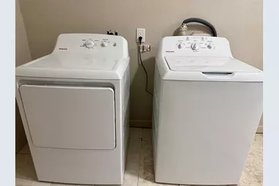 6743 Crestmont Street, Houston, TX 77033 - Photo 5