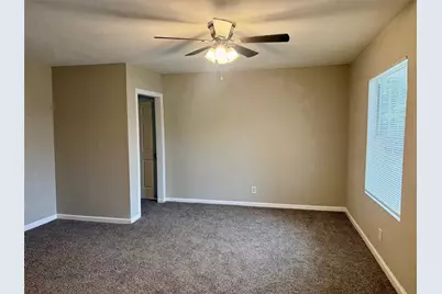 6743 Crestmont Street, Houston, TX 77033 - Photo 7