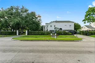 1561 Kirby Dr, Houston, TX 77019 - Photo 19